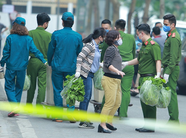 Hàng triệu người dân cả nước đồng lòng chống dịch Covid-19 từ những điều nhỏ bé nhất: Bởi vì Việt Nam tôi quá tuyệt vời! - Ảnh 6.