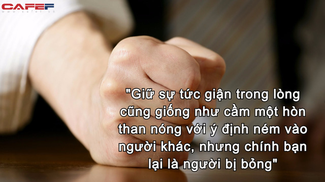 Trên đời có 2 thứ không thể nhìn trực tiếp là mặt trời và lòng người, muốn hiểu thấu kẻ kế bên mình nên quan sát họ vào thời điểm đặc biệt này - Ảnh 1.