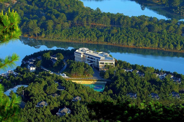 5 khách sạn 5 sao có view đẹp hút tầm mắt ở Đà Lạt: Muốn trốn nắng hè, bạn nhất định nên đến để tận hưởng không khí tuyệt vời của cao nguyên - Ảnh 11.