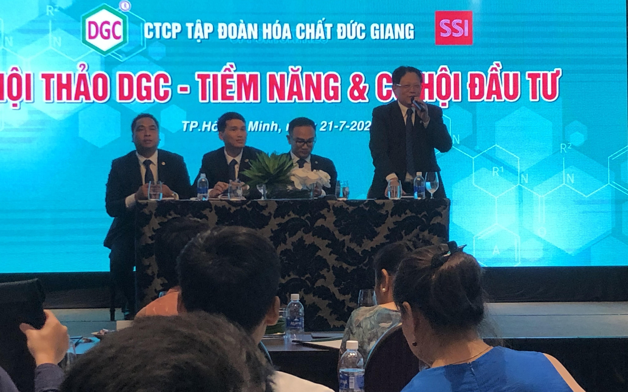 Chủ tịch Hóa chất Đức Giang (DGC): Sai lầm của chúng tôi là ngay từ đầu không niêm yết HoSE, hiện đang có 2 đối tác ngoại muốn mua 20-25% vốn cổ phần