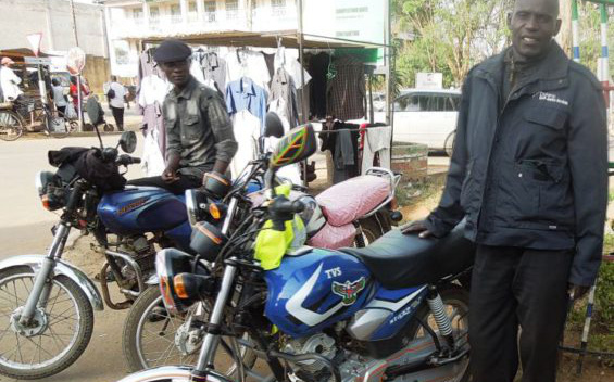Bill Gates hỗ trợ tổ chức phi lợi nhuận ở Kenya đào tạo tài xế xe ôm