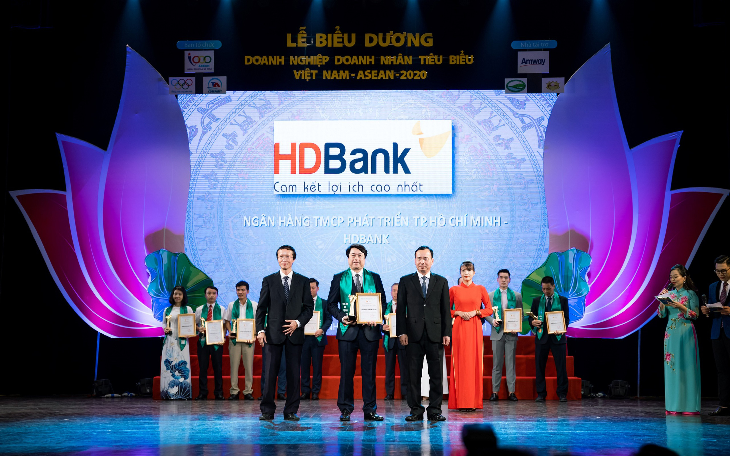 HDBank - Doanh nghiệp tiêu biểu Việt Nam – ASEAN 2020