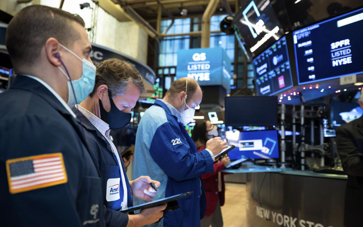 Nhà đầu tư thất vọng về số liệu kinh tế mới, Dow Jones và S&P 500 rớt điểm 2 phiên liên tiếp