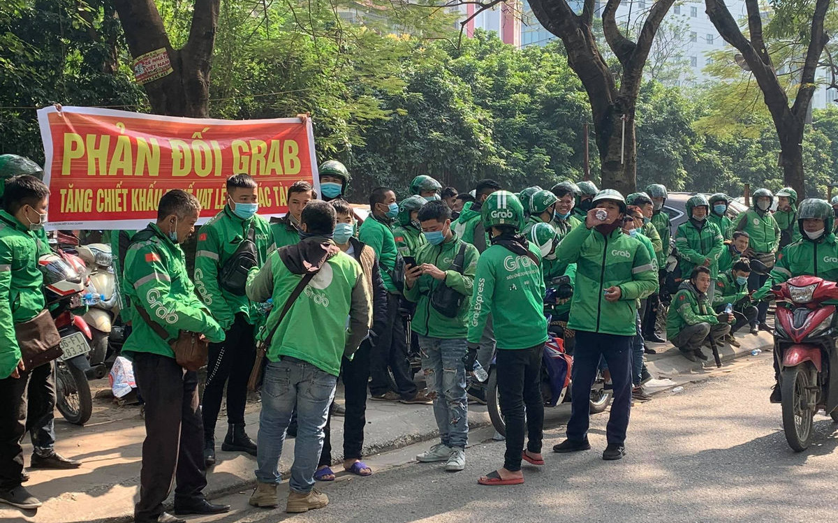 Tài xế Grab bị trừ 10% VAT, Luật sư Trương Thanh Đức: Cần có phương án khấu trừ đầu vào