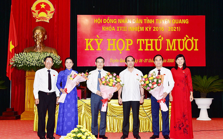 Ông Nguyễn Văn Sơn được bầu giữ chức Chủ tịch UBND tỉnh Tuyên Quang