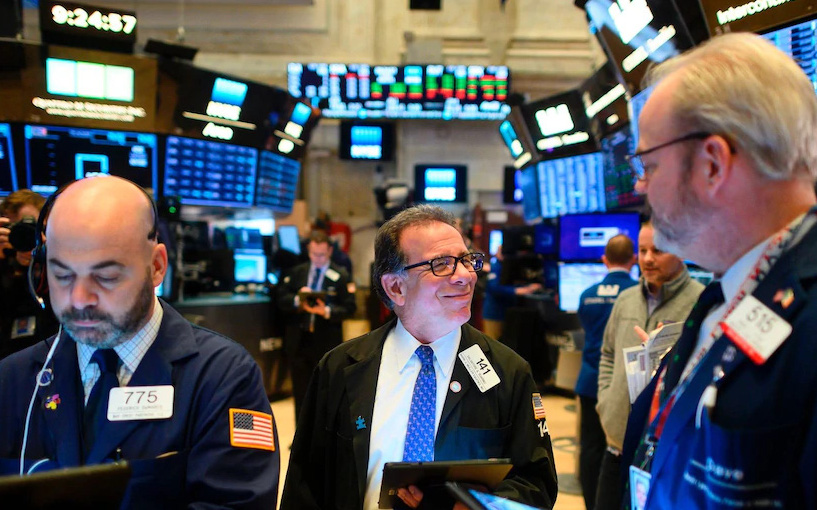 Kì vọng về gói kích thích kinh tế mới, Phố Wall thăng hoa 3 phiên liên tiếp, Dow Jones tăng hơn 160 điểm