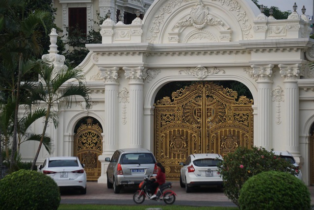 Hàng loạt lâu đài nguy nga của đại gia Ngô Văn Phát vừa bị bắt - Ảnh 10.