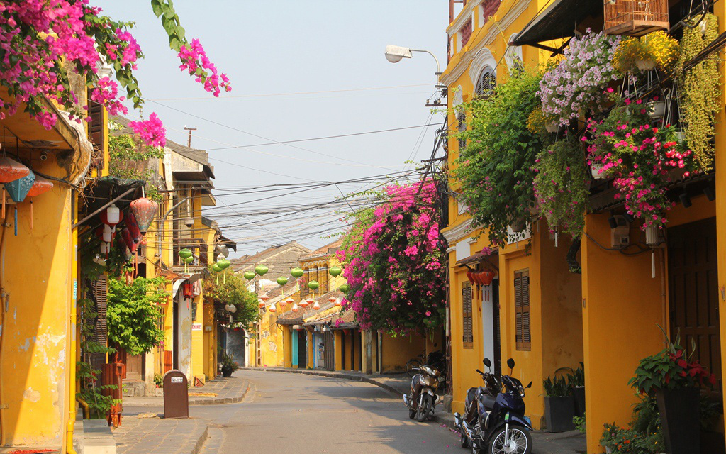 Từ chàng sinh viên bán gà rán đến nhà môi giới thành công thương vụ khách sạn 135 tỷ, và đây là bí kíp làm việc của môi giới này