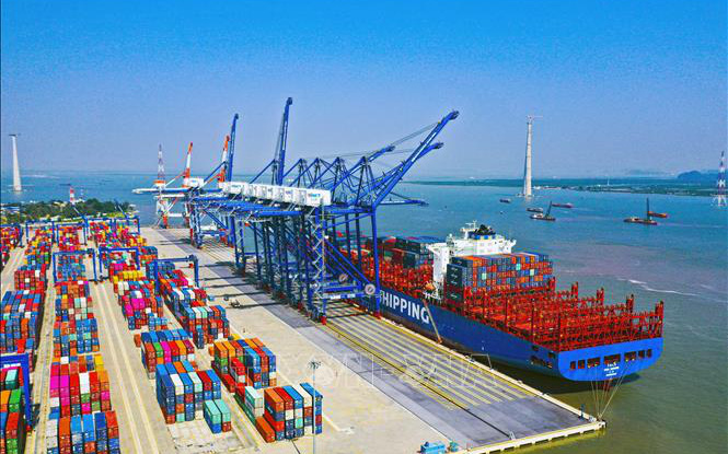 Sẽ làm 6 cụm cảng biển lớn kết nối các tuyến cao tốc trong 10 năm tới