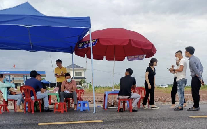 Hết ngăn sông cấm chợ, nhà đầu tư “đội mưa” quay lại thị trường đất tỉnh