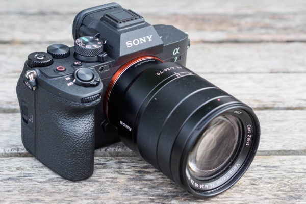 Sony ra mắt máy ảnh Alpha 7 IV tại Việt Nam: Cảm biến full-frame 33 MP, giá 60 triệu  - Ảnh 1.