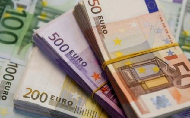 Euro giảm trong lúc chờ ECB công bố kết quả họp, yen Nhật và USD bật tăng