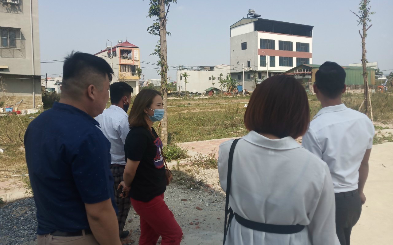 ‘Nghề tay trái hái ra tiền’ của cô giáo tiểu học, tiền hoa hồng 1 ngày bằng cả năm đi dạy