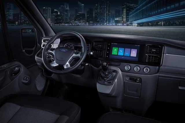 Ford Transit 2022 ra mắt thị trường Việt Nam: Giá 845 triệu, nâng cấp trang bị và động cơ - Ảnh 2.