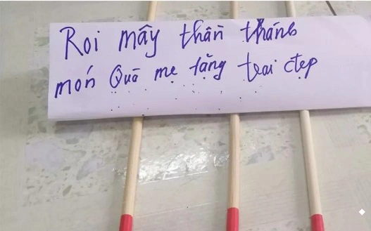 Sản phẩm ‘roi mây’ biến mất khỏi các sàn thương mại điện tử