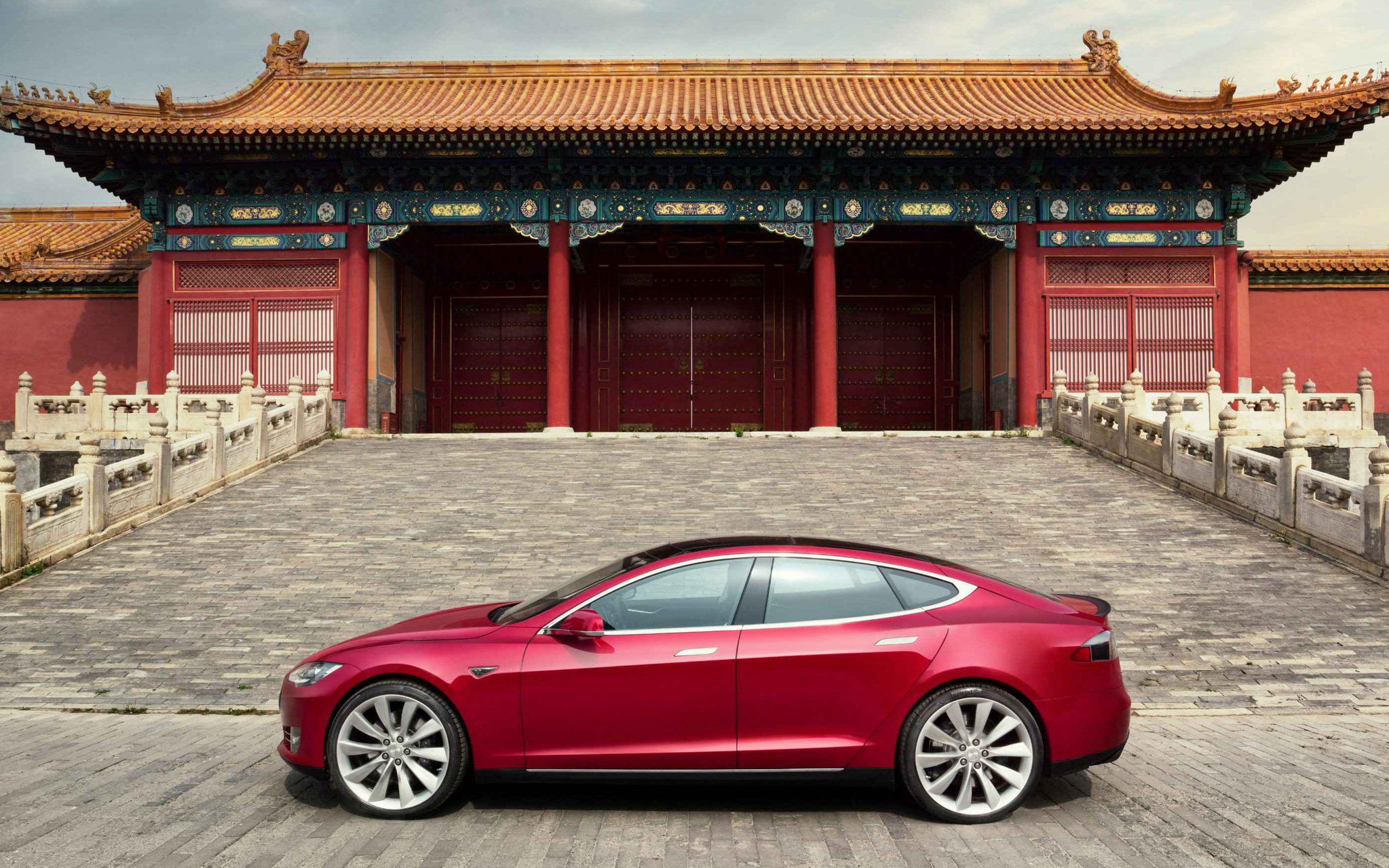 Quân đội Trung Quốc cấm cửa xe Tesla vì lo sợ lộ bí mật quân sự
