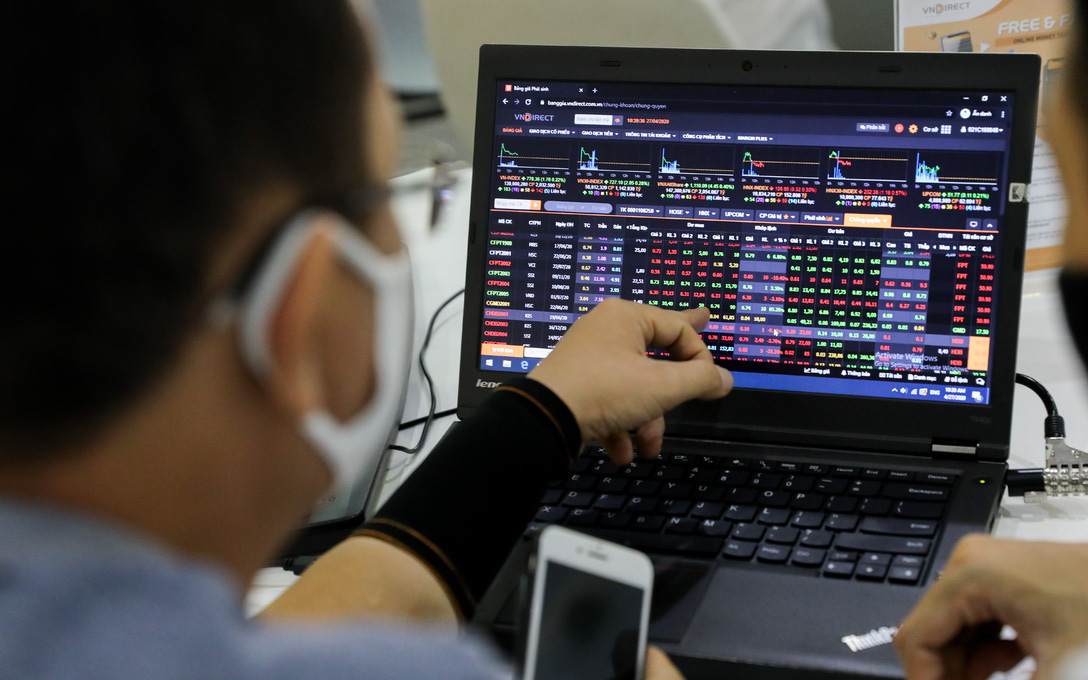 VN-Index phá đỉnh lịch sử, điều gì chờ đợi phía trước?
