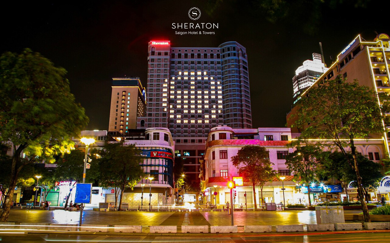 Sheraton Saigon và Caravelle Saigon, hai khách sạn liên quan tập đoàn Hongkong bốc hơi hơn nghìn tỷ đồng doanh thu năm COVID, đang lãi lớn thành lỗ