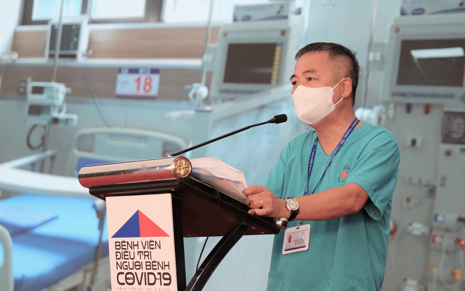 Giám đốc Bệnh viện dã chiến điều trị Covid-19 ở Hà Nội: &quot;Trong thâm tâm, tôi thực sự không muốn đón bệnh nhân, không muốn các giường bệnh bị lấp đầy&quot;