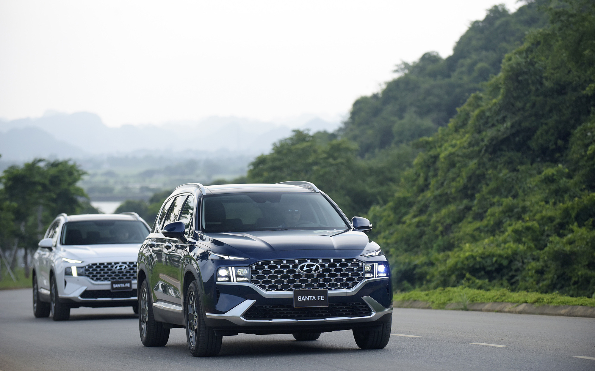 Hyundai bán gần 2.200 xe tháng 8, nhiều mẫu giảm mạnh doanh số
