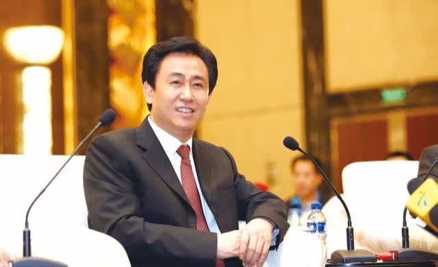 Ông trùm BĐS nổi tiếng Trung Quốc: Từ chức giám đốc để làm sale, khởi nghiệp 3 lần mới gây tiếng vang, trở thành người đàn ông giàu nhất nhì đất nước tỷ dân  - Ảnh 1.
