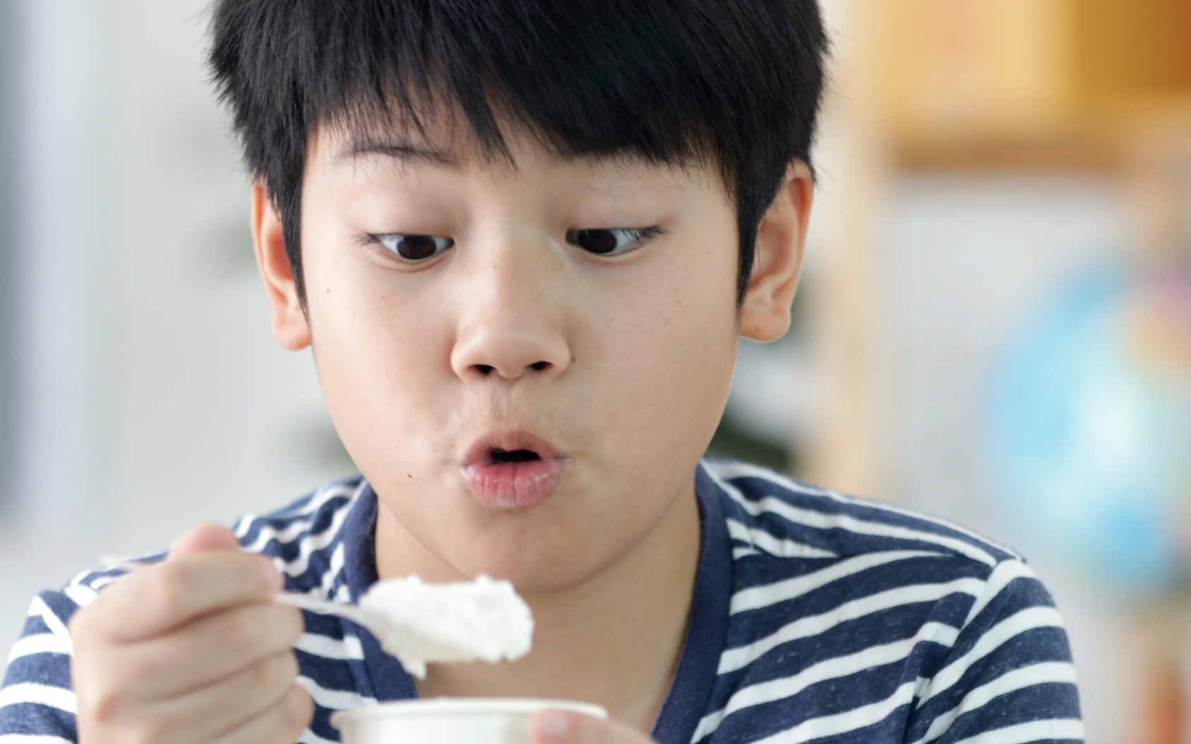 Sữa chua là &quot;thần dược&quot; nhưng sẽ biến thành &quot;độc dược&quot; nếu dùng sai cách: Ăn thế nào cho đúng và cần tránh những sai lầm nào?