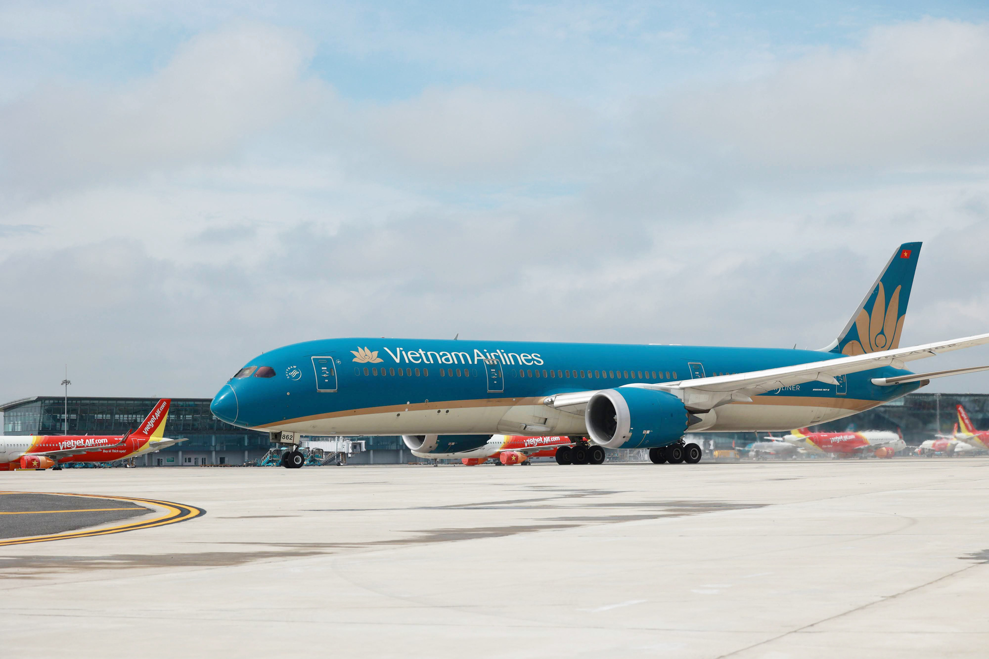 Cảnh tượng thích mắt nhưng khiến Tổng Giám đốc Vietnam Airlines muốn quên nhất năm 2021! - Ảnh 4.