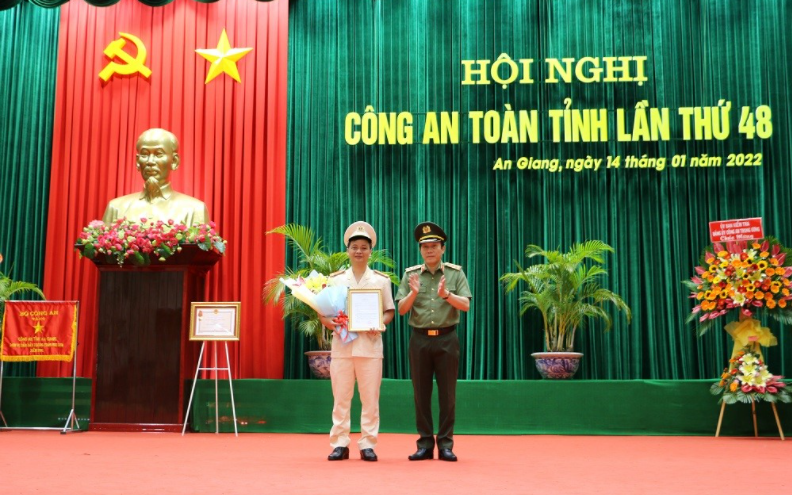 Đại tá Bùi Tấn Ân làm Phó Giám đốc Công an tỉnh An Giang