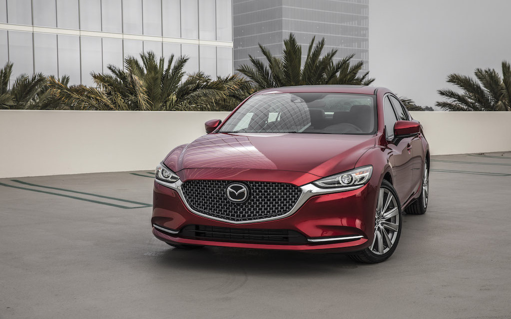 Mazda 6 nhận ưu đãi khủng lên tới 115 triệu tại đại lý, quyết đấu với Toyota Camry