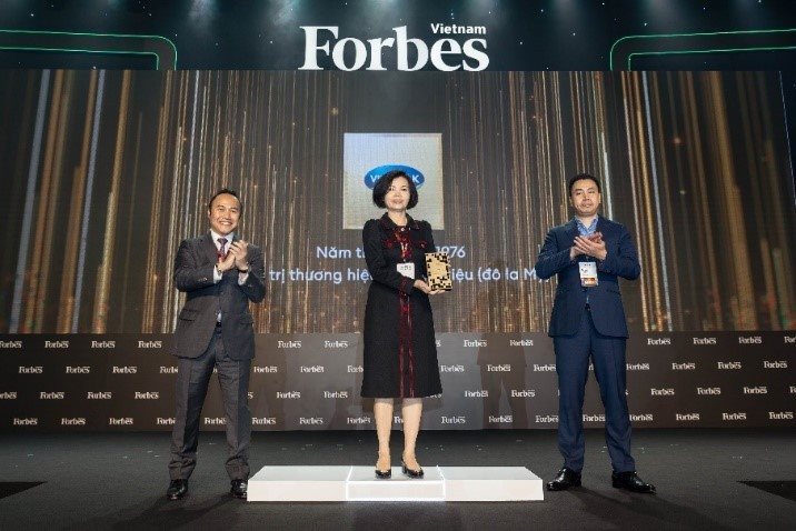 Vinamilk - Thương hiệu 'tỷ USD' duy nhất trong Top 25 thương hiệu F&B dẫn đầu của Forbes Việt Nam - Ảnh 1.