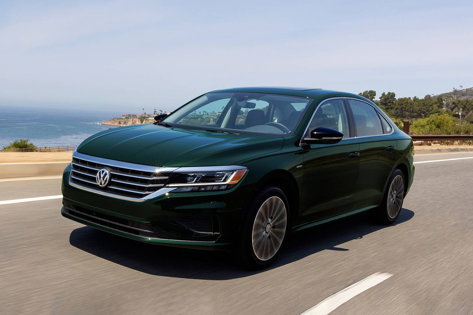 2022volkswagenpassatsedanlimited-editionfqoem11600-16650404931141302752151.jpg