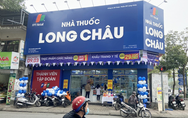 Tăng 30% trong vòng 6 ngày, nhà đầu tư kỳ vọng quá lớn vào hoạt động phân phối thuốc trị covid của FPT Retail?