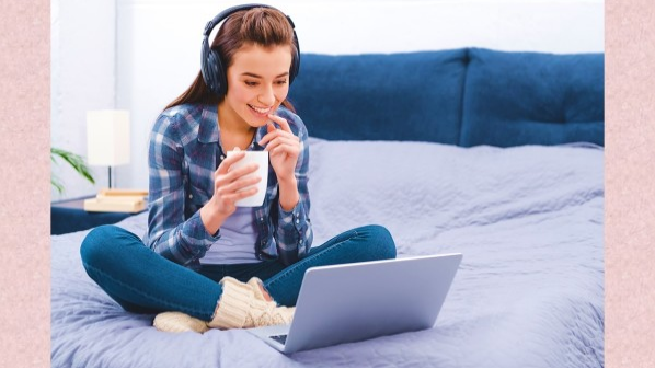 5 thói quen đoản mệnh khi làm trên giường khiến bệnh tật lũ lượt kéo đến, tuổi thọ giảm vài năm: Nhiều người vẫn hồn nhiên làm bởi sự thoải mái mà không biết tác hại - Ảnh 1.