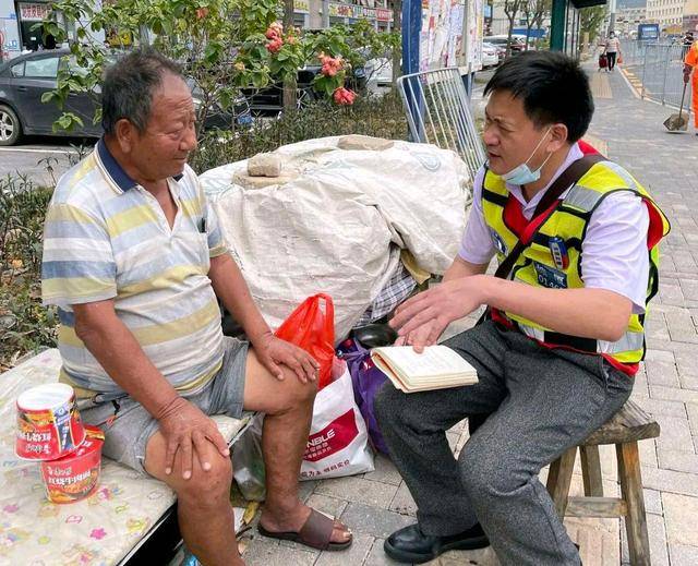 Công ty triệu đô phá sản, chủ tịch sa cơ phải ra đường xin ăn: Lúc giàu có ruồng rẫy vợ con, đến khi rơi vào đường cùng vẫn được người nhà chào đón - Ảnh 2.