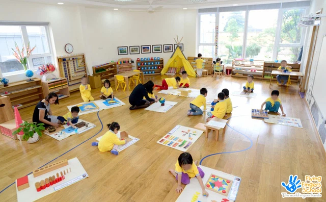 Đi đâu cũng thấy trường mầm non Montessori, học phí không hề rẻ, dao động từ 6 tới 15 triệu đồng/ tháng: Có gì khác biệt trong việc giáo dục măng non? - Ảnh 2.