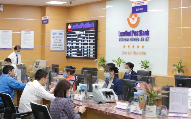 Tổng Giám đốc LienVietPostBank đăng ký mua hơn 4,8 triệu cổ phiếu LPB