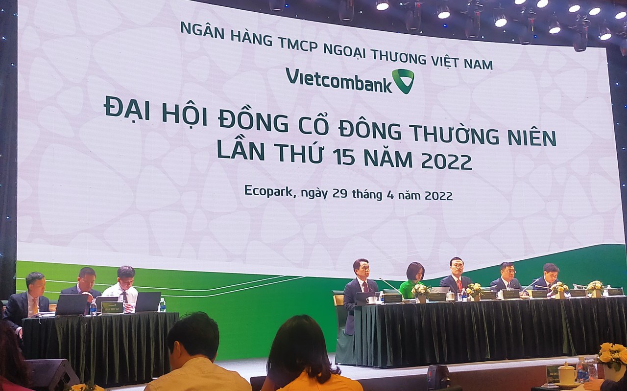 [Live] ĐHCĐ Vietcombank 2022: Hé lộ về ngân hàng được nhận chuyển giao bắt buộc