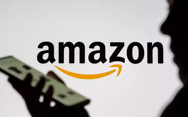 Cổ phiếu Amazon giảm 12% trong ngày tồi tệ nhất 8 năm qua, Dow Jones mất gần 400 điểm