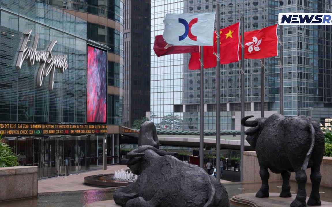 Thăng hoa theo chứng khoán Mỹ, Hang Seng tăng 2% ngay đầu phiên giao dịch