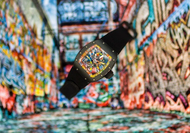 Doanh nhân Minh Nhựa khoe kiệt tác nghệ thuật đường phố trị giá 20,5 tỷ VNĐ, cả thế giới chỉ có 30 chiếc: Đồng hồ phải phục vụ mình, chứ mình không phục vụ nó - Ảnh 3.