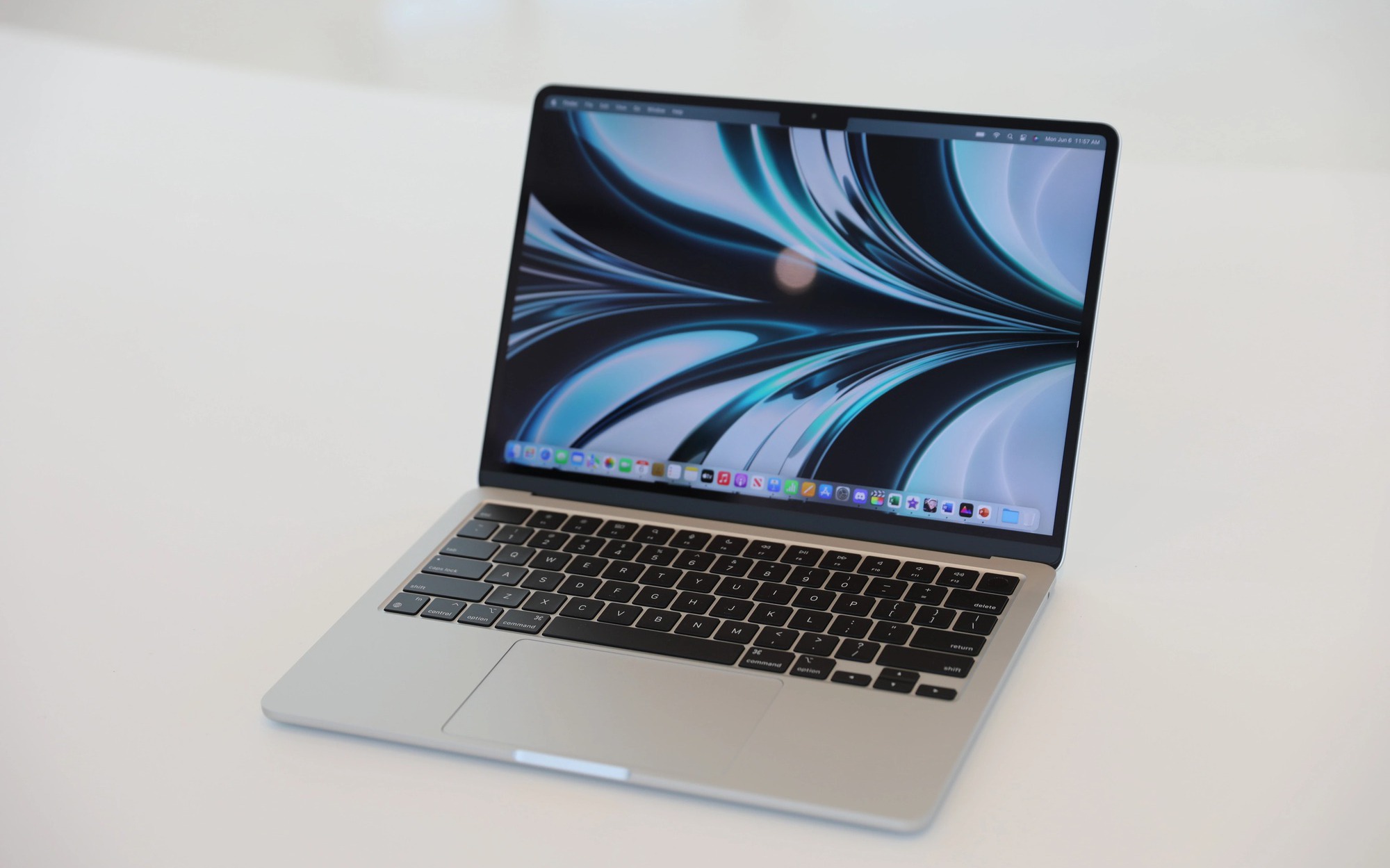 Apple ra mắt MacBook Air, Pro mới dùng chip M2, giá dự kiến từ 33 triệu tại Việt Nam