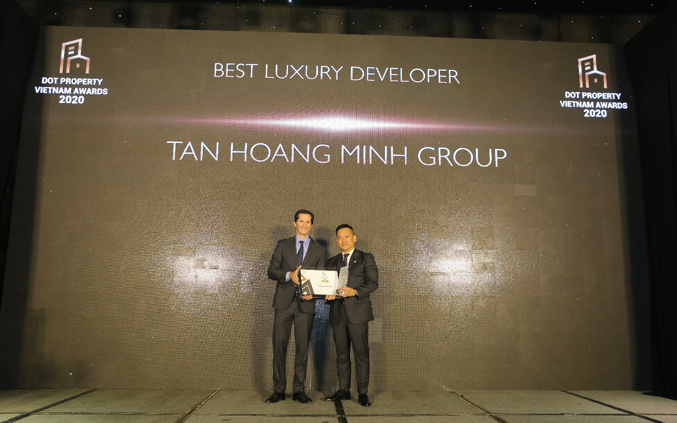 Tân Hoàng Minh lập cú hattrick giải thưởng lớn tại Dot Property Vietnam Awards 2020