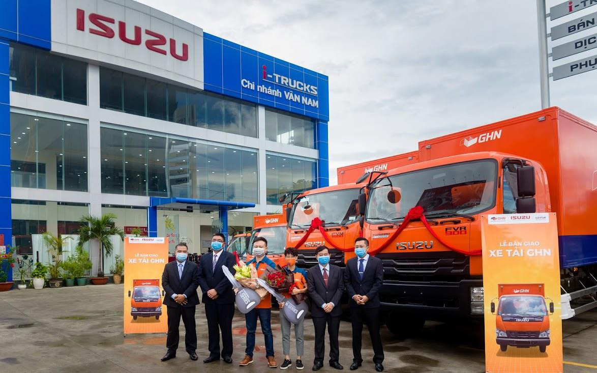 ISUZU Vân Nam tổ chức “Lễ Bàn Giao” hơn 50 xe tải các loại cho GHN Logistics