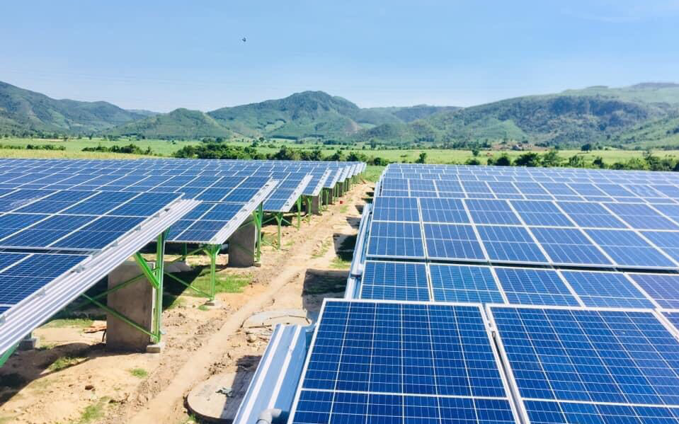 Giá điện mặt trời tại công ty tổng thầu EPC Hoàng Giang Solar