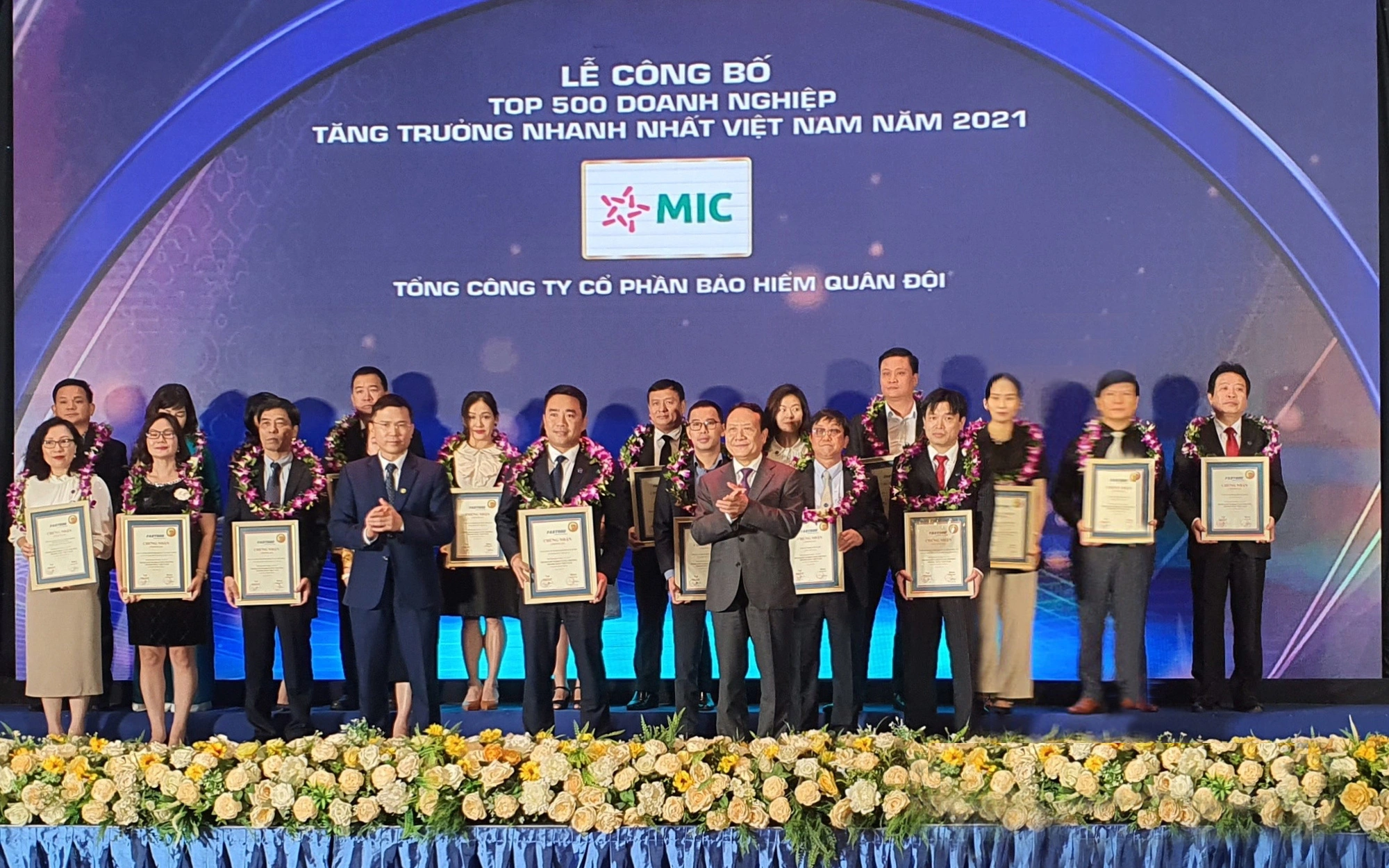 Bảo hiểm Quân đội:  Giữ vững phong độ trong Top 500 doanh nghiệp tăng trưởng nhanh nhất Việt Nam năm 2021