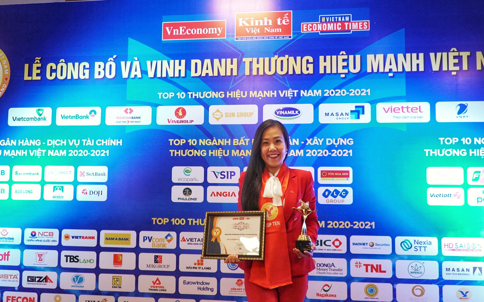 Techcombank được vinh danh top 10 thương hiệu mạnh Việt Nam 2021