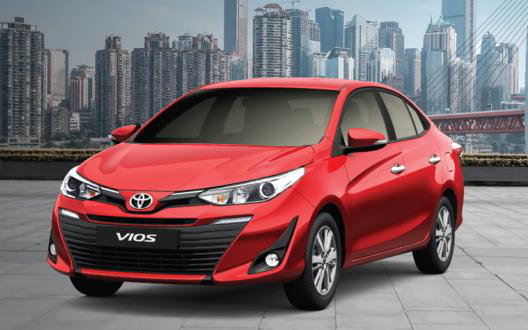 Toyota chơi lớn cuối năm, khách hàng Việt tiết kiệm hàng chục triệu đồng