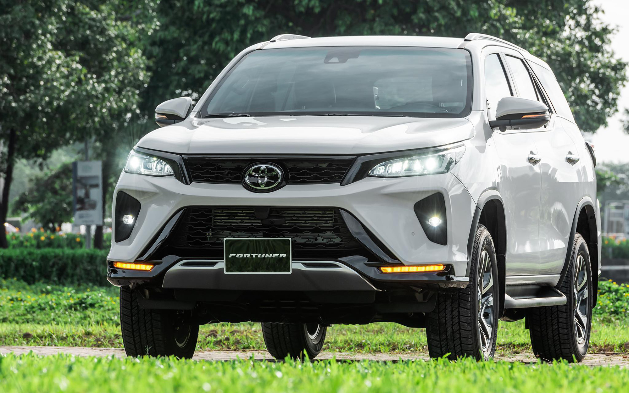 Toyota Fortuner Legender, lựa chọn phong cách cho doanh nhân trẻ