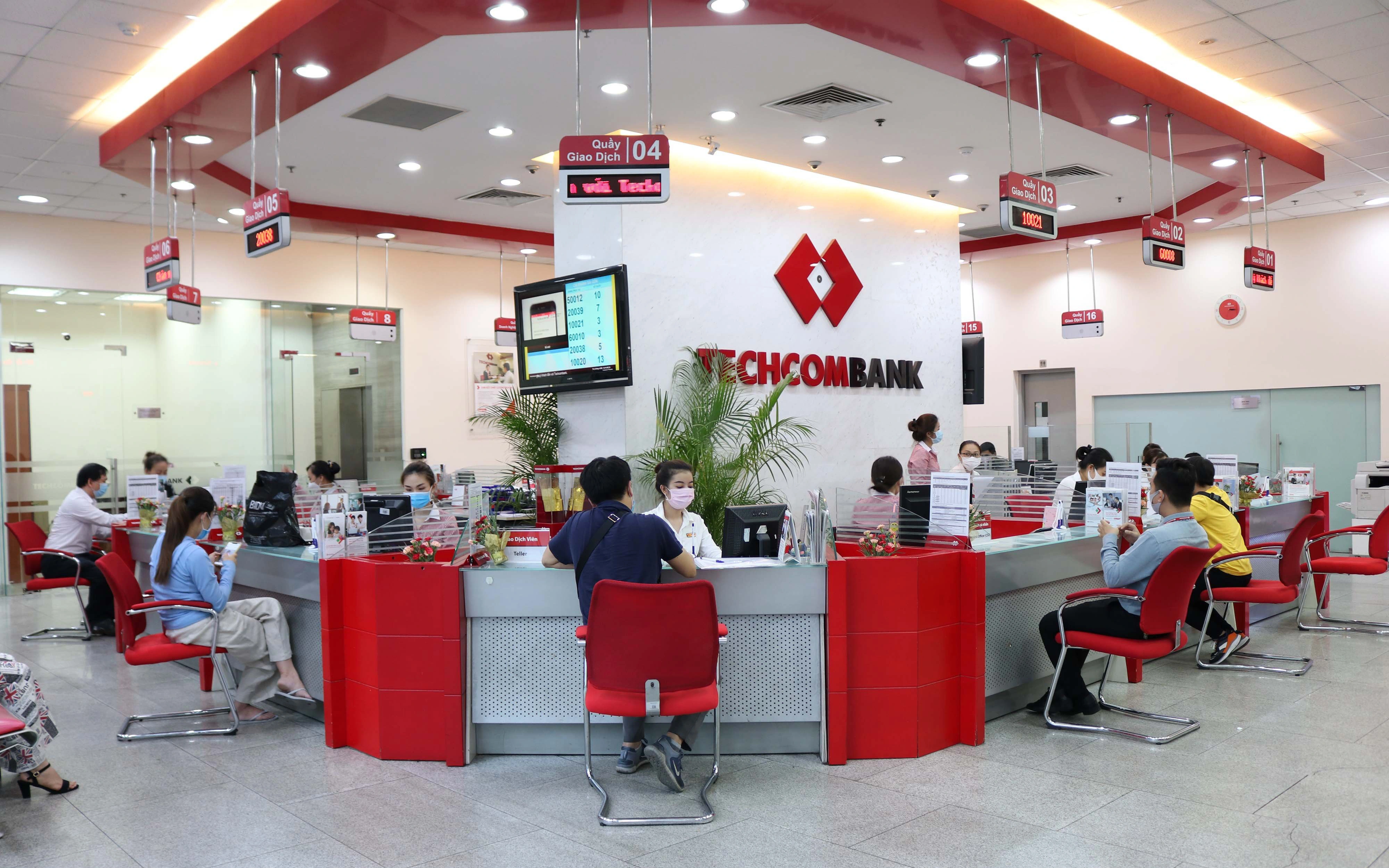 Techcombank hỗ trợ 100 tỉ đồng xây dựng bệnh viện điều trị người bệnh covid-19