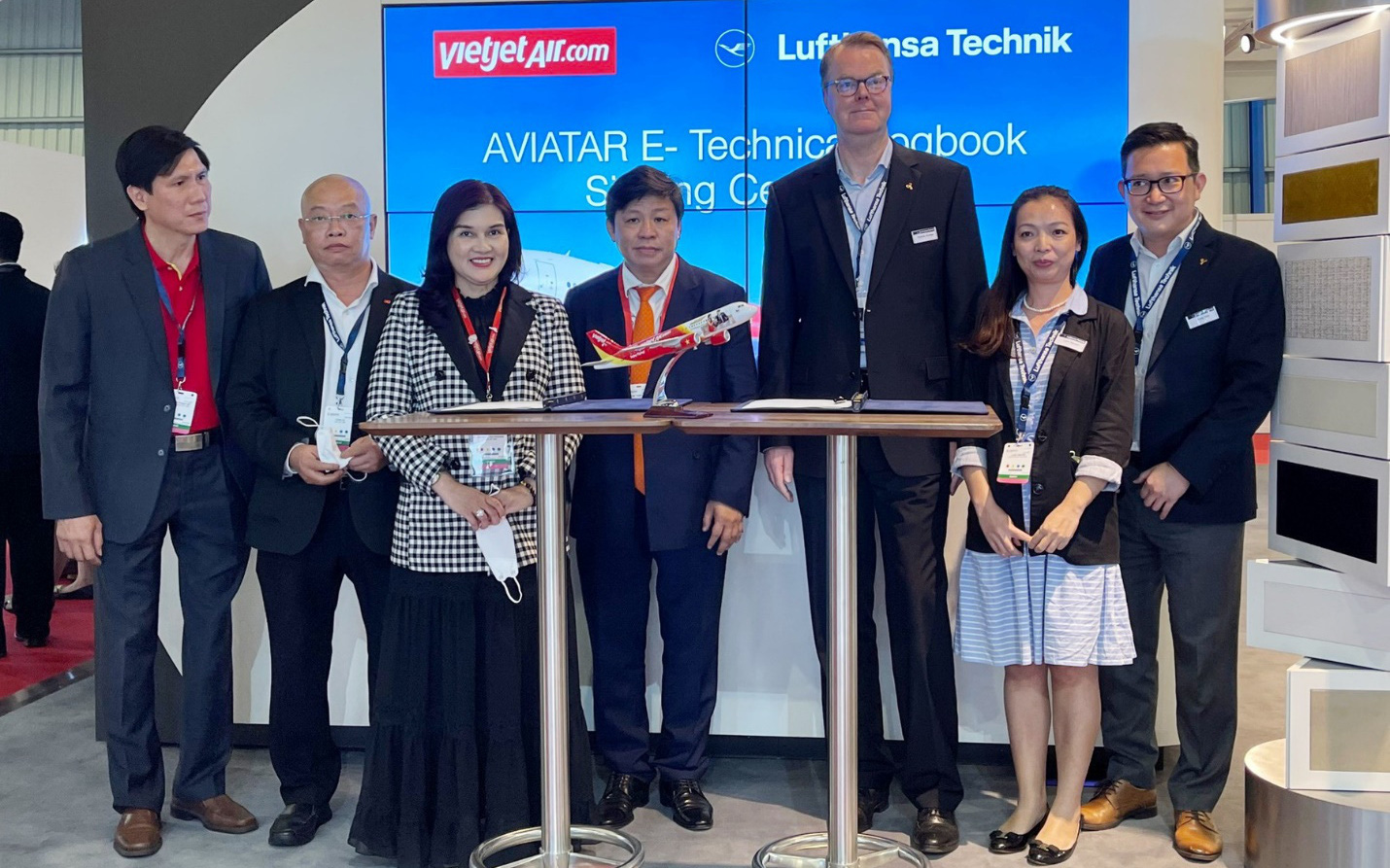 Vietjet hợp tác Lufthansa Technik số hoá quy trình cập nhật thông tin kỹ thuật